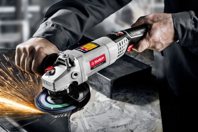 Углошлифовальная машина (болгарка), ЗУБР УШМ-125-1200 ЭМ3, регулировка оборотов, 125 мм, 3000 - 1100 об/мин, 1200 Вт ( УШМ-125-1200 ЭМ3 )