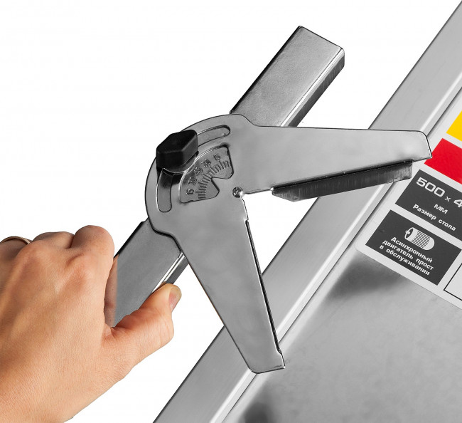 Электроплиткорез ЗУБР "МАСТЕР", диск 200 мм, глубина реза 90°-40мм/45°-25мм, стол 500х400мм, 2950об/мин, 1000Вт, ( ЭП-200-1000Н ) Электроплиткорез ЗУБР "МАСТЕР", диск 200 мм, глубина реза 90°-40мм/45°-25мм, стол 500х400мм, 2950об/мин, 1000Вт, ( ЭП-200-1000Н )