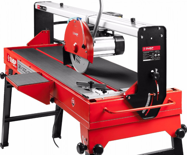 Электроплиткорез ЗУБР "МАСТЕР", длина реза 1200 мм, диск 300 мм, глубина реза 90°-65мм/45°-40 мм, стол 1260x468 мм, 1500Вт,  ( ЭП-300-1500C )