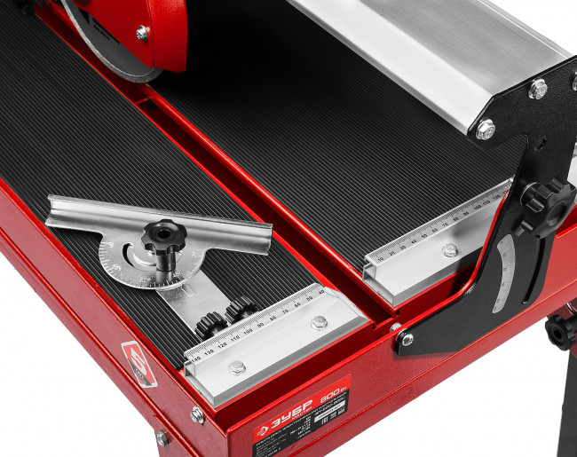 Электроплиткорез ЗУБР "МАСТЕР", длина реза 620 мм, диск 200 мм, глубина реза 90°-35мм/45°-25мм, стол 690х385 мм, 800Вт, ( ЭП-200-800С ) Электроплиткорез ЗУБР "МАСТЕР", длина реза 620 мм, диск 200 мм, глубина реза 90°-35мм/45°-25мм, стол 690х385 мм, 800Вт, ( ЭП-200-800С )