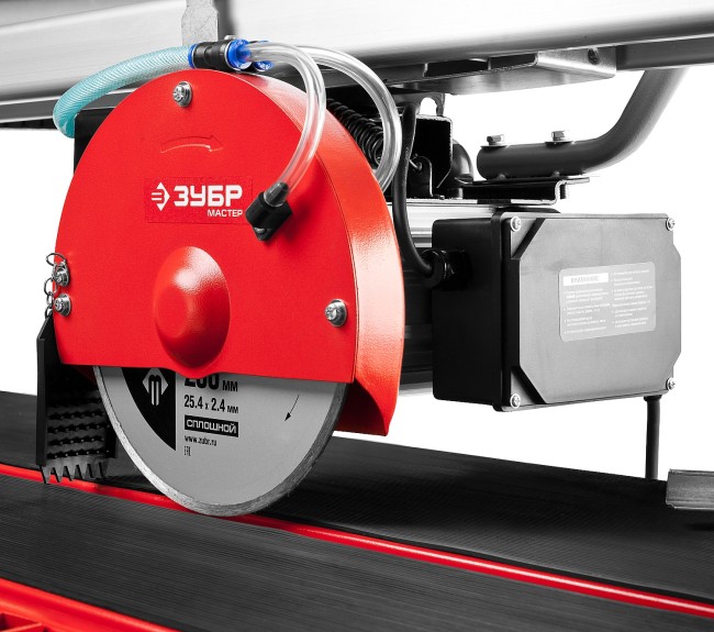 Электроплиткорез ЗУБР "МАСТЕР", длина реза 920 мм, диск 200 мм, глубина реза 90°-32мм/45°-28мм, стол 960x400 мм, 1000Вт,  ( ЭП-200-1000С )