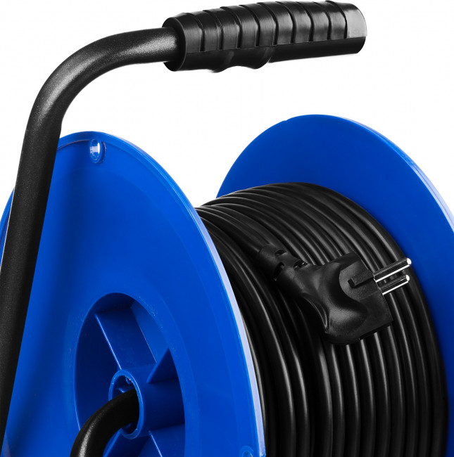 Удлинитель на катушке ПВС 315, 30 м, 3500 Вт, 4 гнезда, IP44, ПВС 3х1,5 кв мм, ЗУБР Профессионал,  ( 55081-30 )