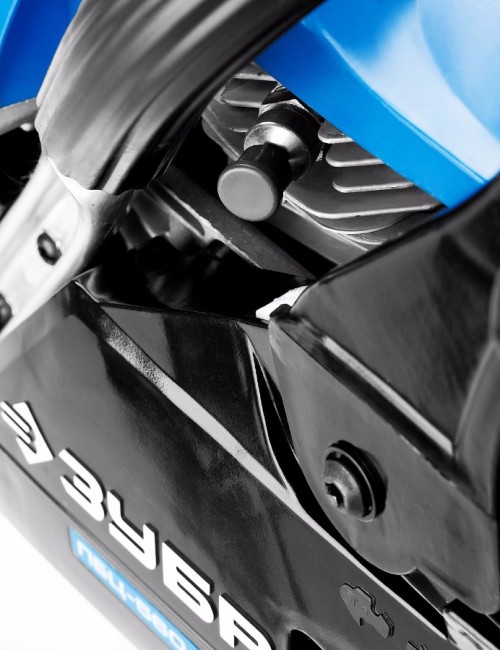 Пила цепная бензиновая, ЗУБР Профессионал ПБЦ-560 45ДП, хромир. цилиндр, праймер, декомпрессионный клапан, 56 см3 (2,4 кВт), шина 45 см, 12500 об/мин,  ( ПБЦ-560 45ДП )