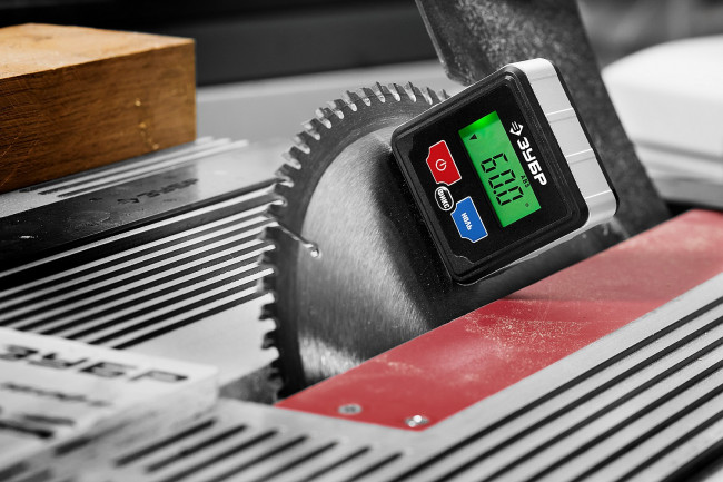 МИКРО уровень-уклономер электронный, Магнитный, Диапазон 4х90°, Точность ±0,1°, 3 кнопки,HOLD,Автоповорот,Подсветка, ЗУБР Профессионал ( 34743_z01 )