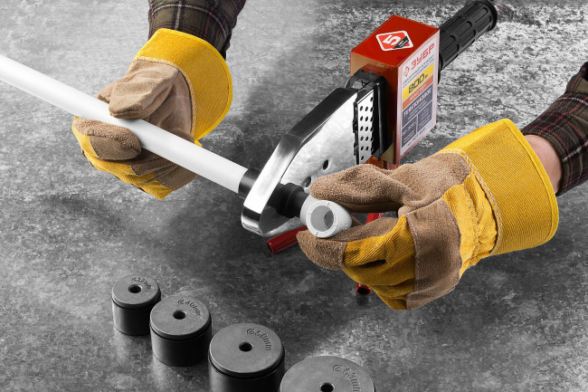 Сварочный аппарат (паяльник) для полипропиленовых труб, ЗУБР Мастер АСТ-800, 800 Вт, 50-300С, насадки 20, 25, 32, 40, 50, 63мм, мет. кейс, 220В,  ( АСТ-800 )