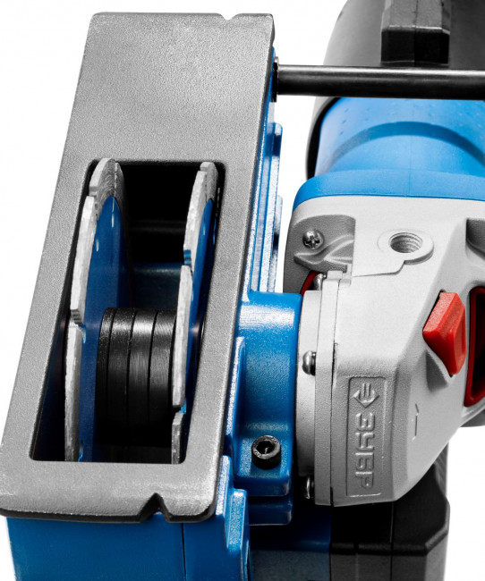 Штроборез (бороздодел), ЗУБР, макс. глуб. 65 мм, 230 мм, подключ. пылесоса, плавный пуск, защита от перегрузки, 2600 Вт, ( ЗШ-П65-2600 ПВСТК ) Штроборез (бороздодел), ЗУБР, макс. глуб. 65 мм, 230 мм, подключ. пылесоса, плавный пуск, защита от перегрузки, 2600 Вт, ( ЗШ-П65-2600 ПВСТК )