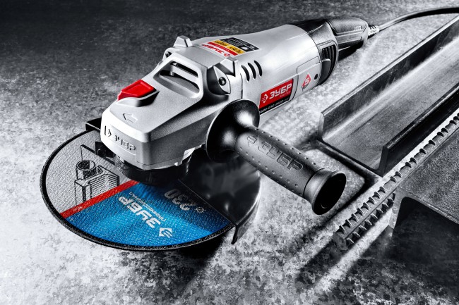 Углошлифовальная машина (болгарка), плавный пуск, 230 мм, 6000 об/мин, 2600 Вт, ЗУБР, ( УШМ-230-2600 ПМ3 ) Углошлифовальная машина (болгарка), плавный пуск, 230 мм, 6000 об/мин, 2600 Вт, ЗУБР, ( УШМ-230-2600 ПМ3 )