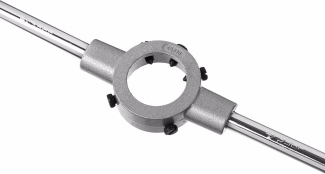 Плашкодержатель, ЗУБР Мастер 28143-45, с центровочными и прижимными винтами, 45х18мм для М16 - М18 М20 - G1/2, L - 450мм,  ( 28143-45_z01 )