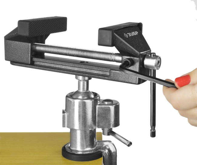 Тиски ЗУБР "МАСТЕР" шарнирно-поворотные, для точных работ, с зажимом для дрели, 75мм , ( 32487-75 ) Тиски ЗУБР "МАСТЕР" шарнирно-поворотные, для точных работ, с зажимом для дрели, 75мм , ( 32487-75 )