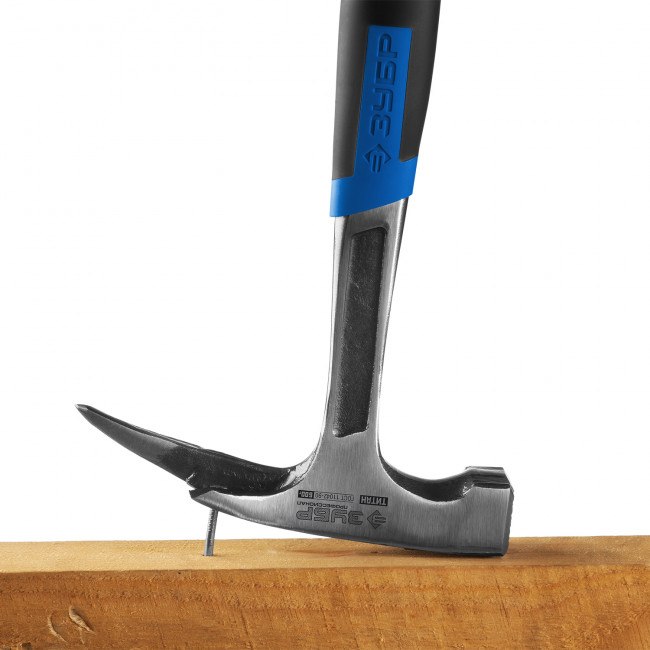 Молоток КРОВЕЛЬЩИКА "ТИТАН" 600 г цельнокованый, ЗУБР Профессионал, ( 20147-600 ) Молоток КРОВЕЛЬЩИКА "ТИТАН" 600 г цельнокованый, ЗУБР Профессионал, ( 20147-600 )